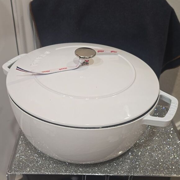 Staub 5QT Enameled Cast Iron French Oven- White - Picture 5 of 9